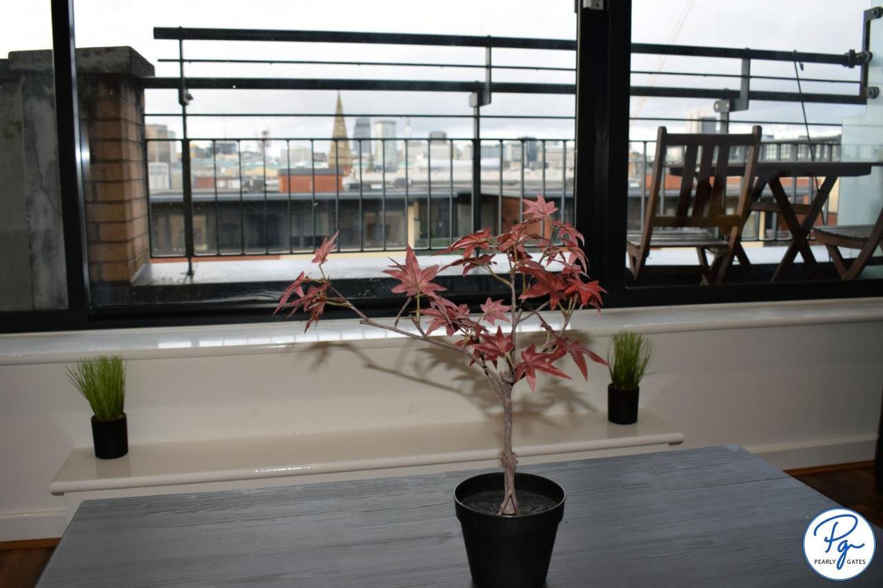 Penthouse - Amazing City Skyline Views - Balcony - Free Extra 2 Hours - Free Parking - Utilita Arena - Bullring Shopping - New St Station- Super King Size Bed Birmingham Ngoại thất bức ảnh
