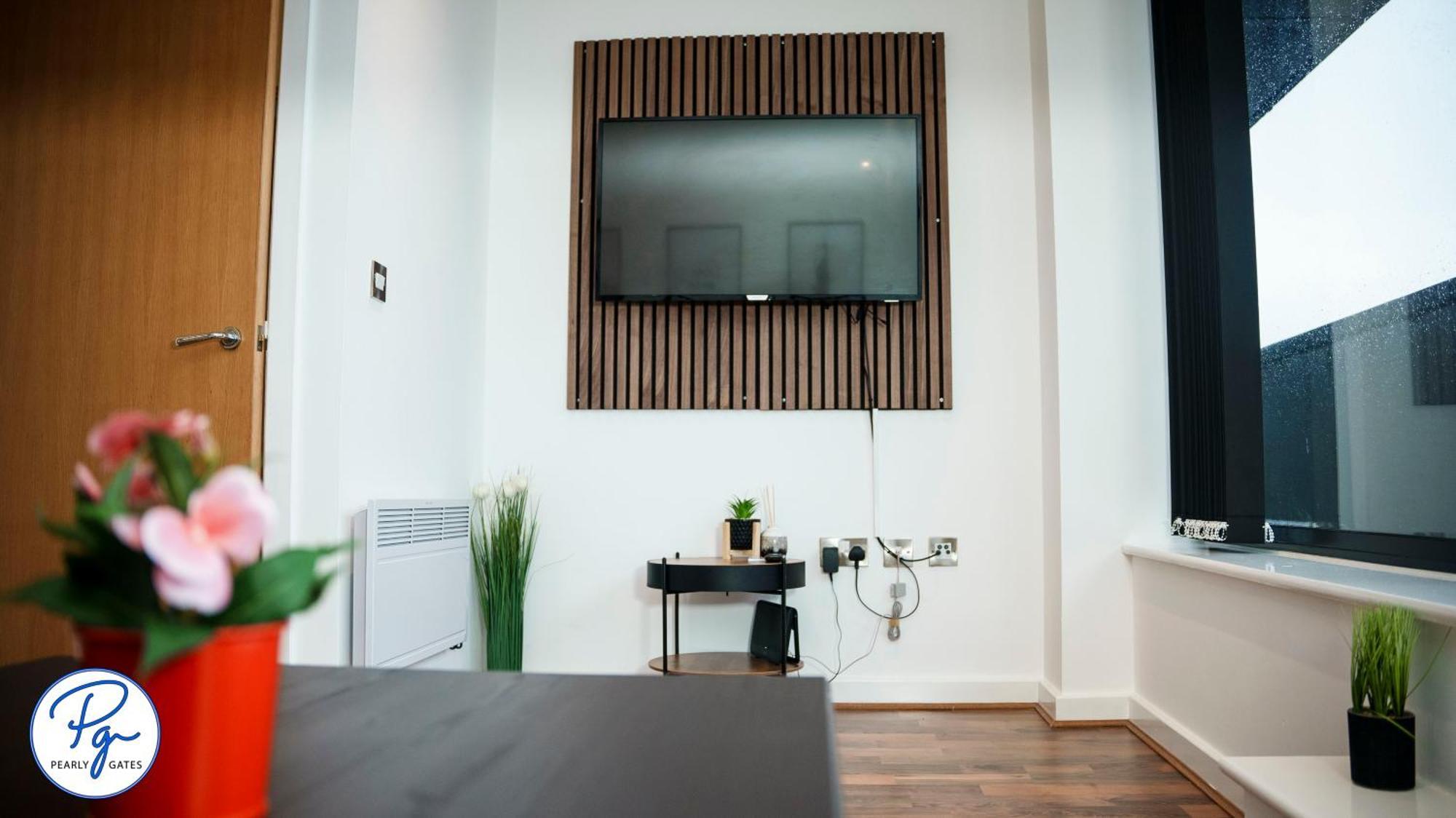 Penthouse - Amazing City Skyline Views - Balcony - Free Extra 2 Hours - Free Parking - Utilita Arena - Bullring Shopping - New St Station- Super King Size Bed Birmingham Ngoại thất bức ảnh